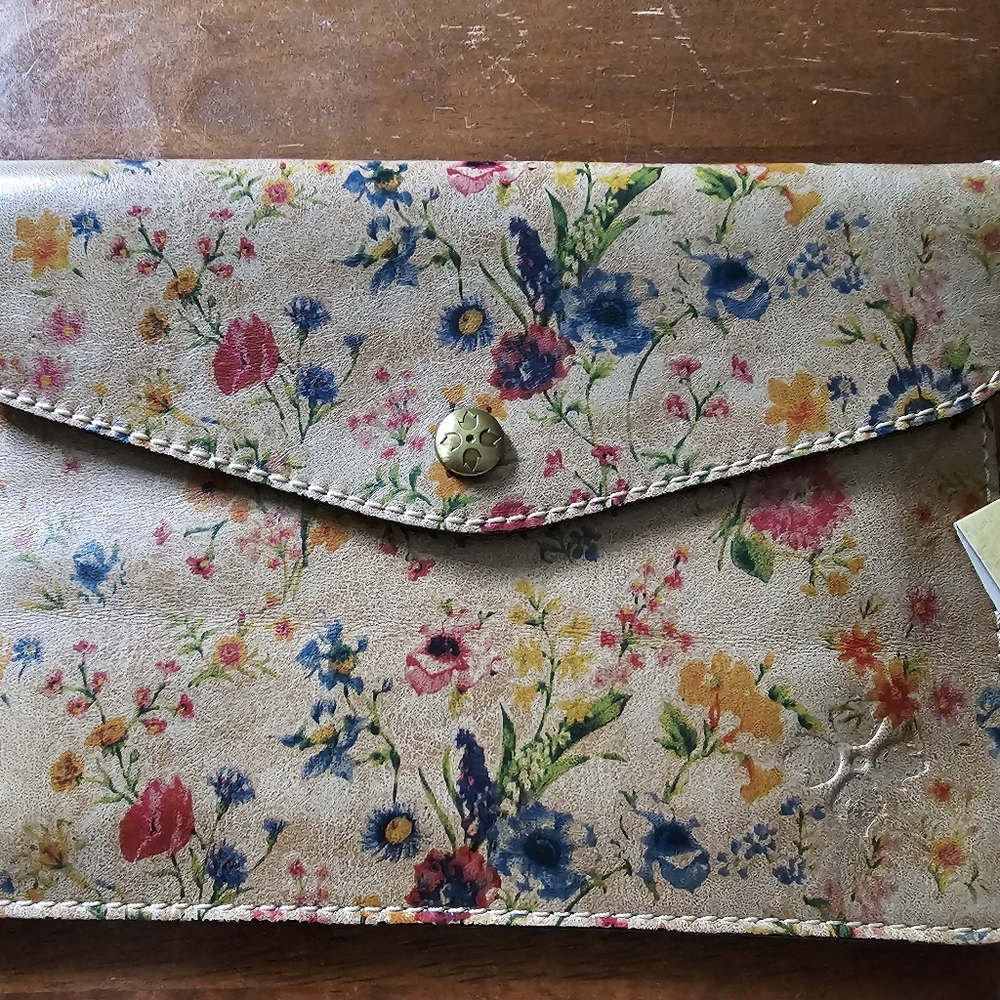 NWT Patricia Nash mini tech portfolio